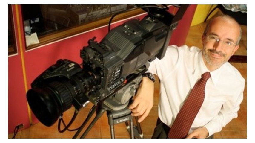 César Martínez<br>