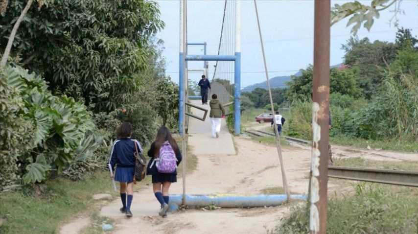 Este es el cruce del Barrio Ferroviario, donde la víctima fue interceptada.<br>