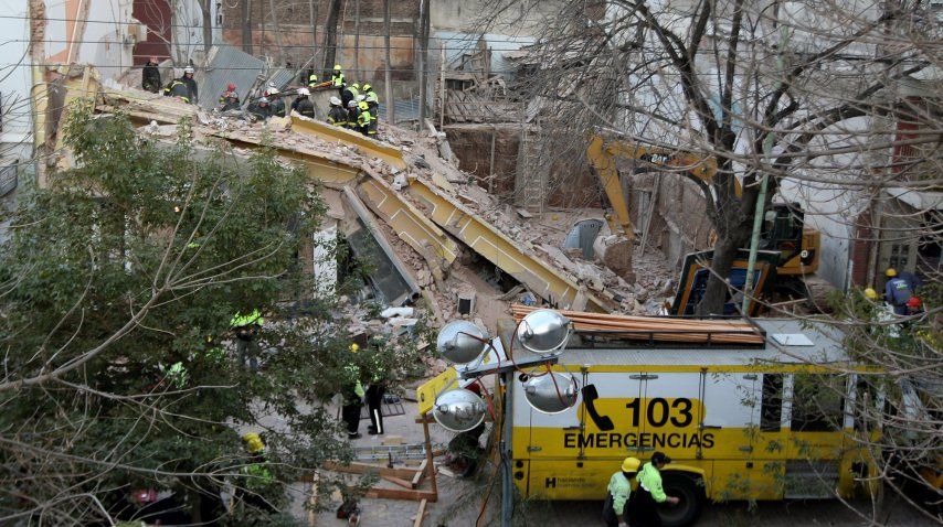 Gimnasio Orión. Se derrumbó en agosto de 2010.
