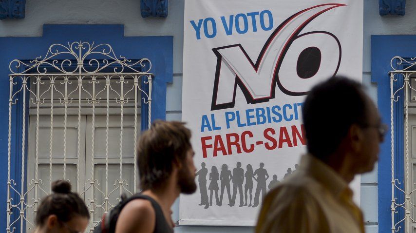 Los colombianos van a las urnas por el acuerdo con las FARC<br>