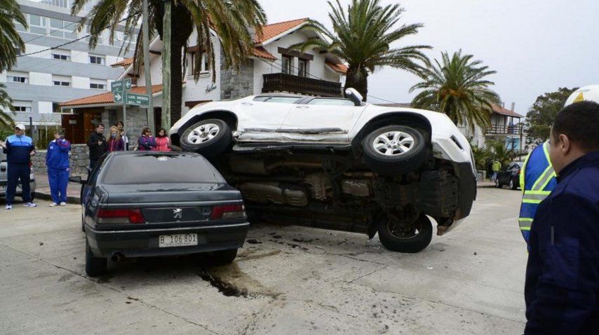 <p> Triple choque en Punta del Este. Gentileza de diario El País. </p><p></p>