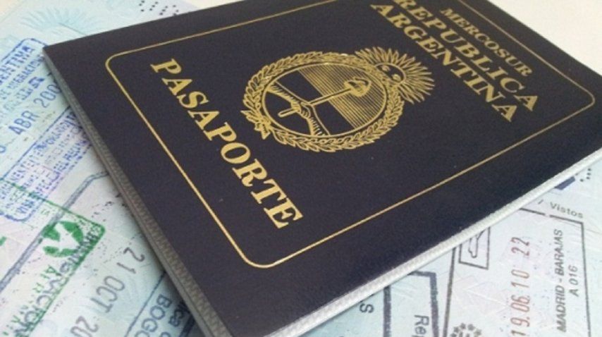 pasaporte argentino. Imagen de archivo