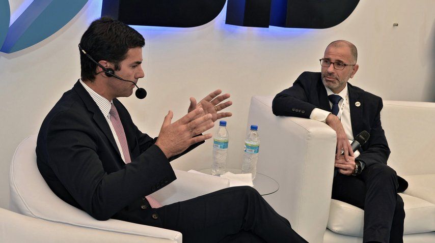 Juan Manuel Urtubey presentando Salta Urbana para el Desarrollo Sostenible.