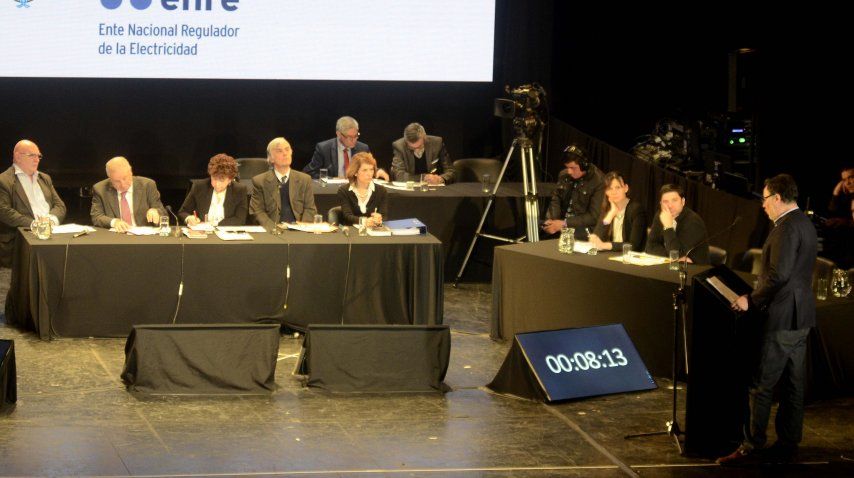 <p> Audiencia pública por aumento de la tarifa de electricidad</p><p></p>