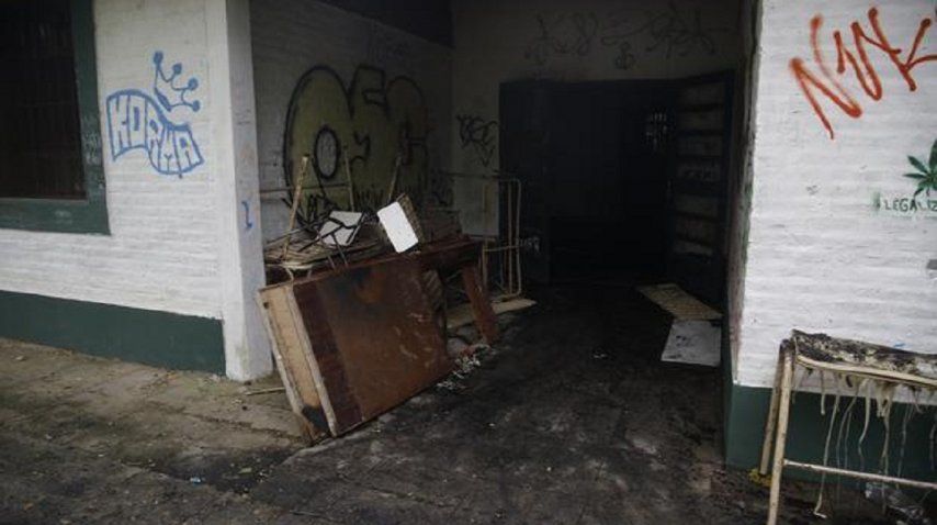 Un grupo de adolescentes incendiaron una escuela en City Bell - Crédito: eldia.com