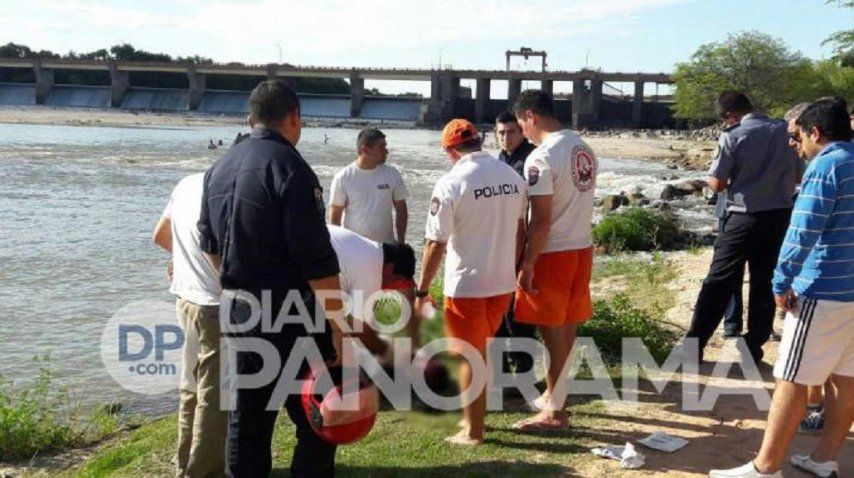 Así rescataban a Juan Jiménez de 34 años quien cayó al dique Los Quiroga