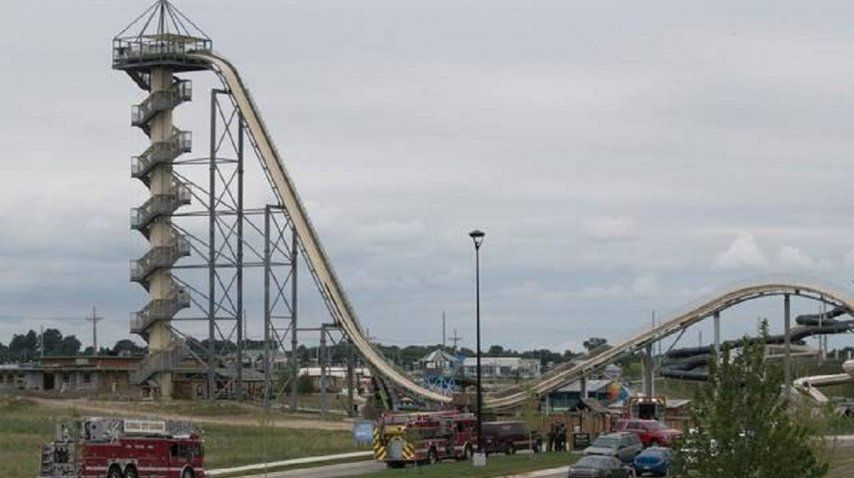 Desarmarán el tobogán más grande del mundo por la muerte de un chico - Crédito: www.kansascity.com