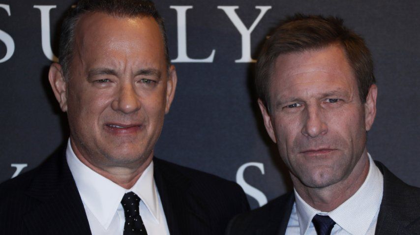 Tom Hanks y Aaron Eckhart en la premiere<br>