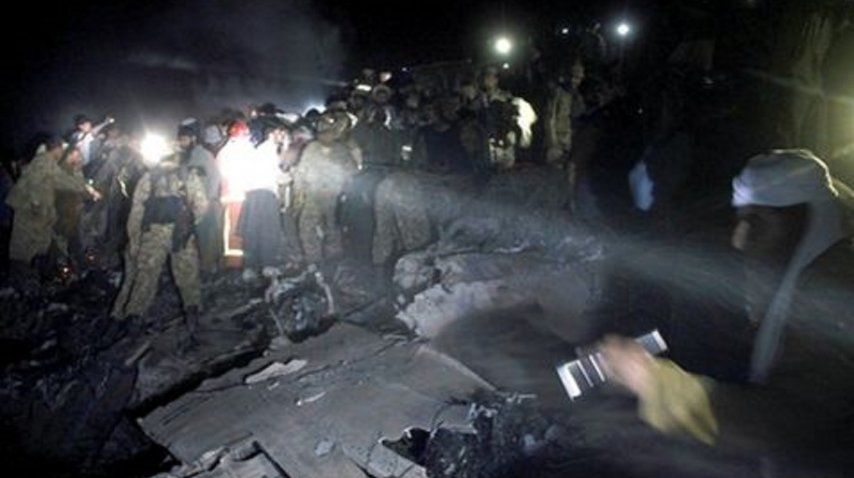 Se estrelló avión en pakistán 