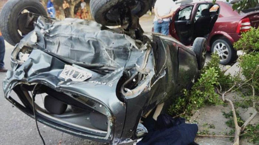 Choque y vuelco en Bahía Blanca