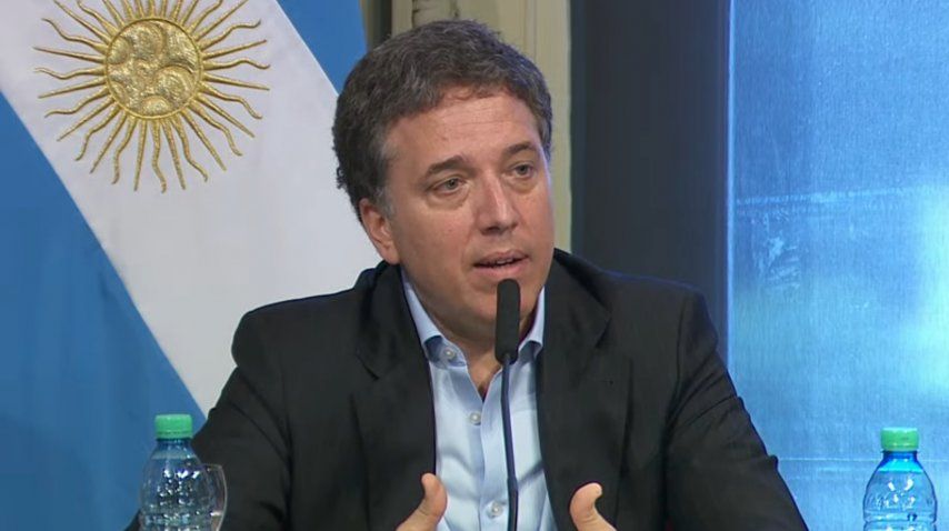 El nuevo ministro Dujovne, en conferencia<br>