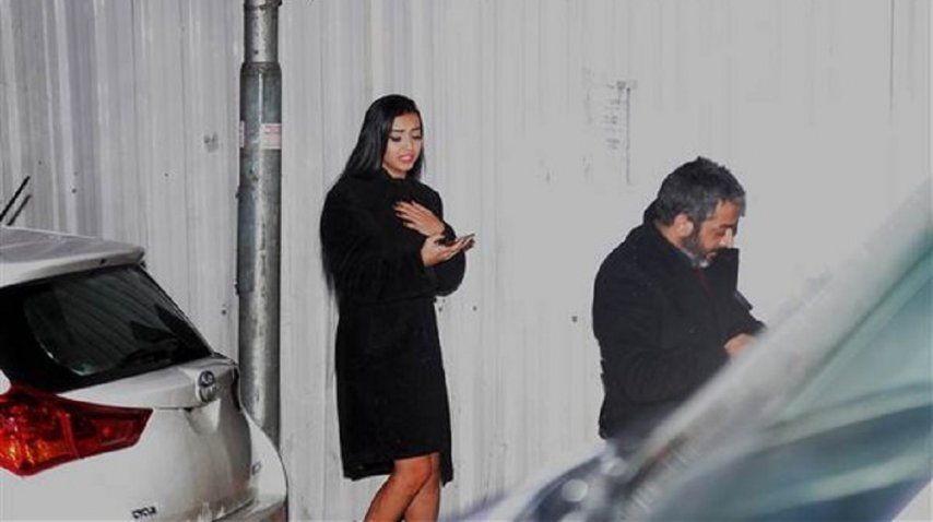 Una joven sale desesperada de Reina tras el atentado