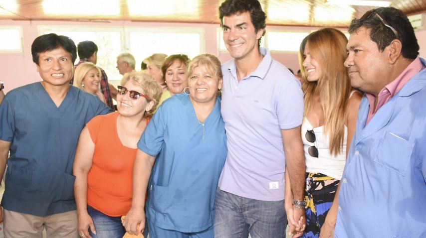 Urtubey recorrió zonas afectadas por un temporal <div data-tooltip-contained=