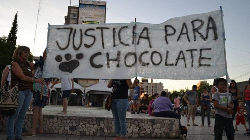 Vecinos marchan para pedir justicia por chocolate