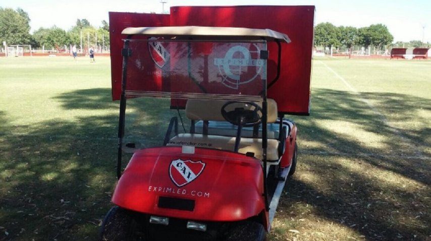 <p> El carrito de Holan para las imágenes que toma el drone - Crédito: @LanzillottaOk</p><p></p><p></p>