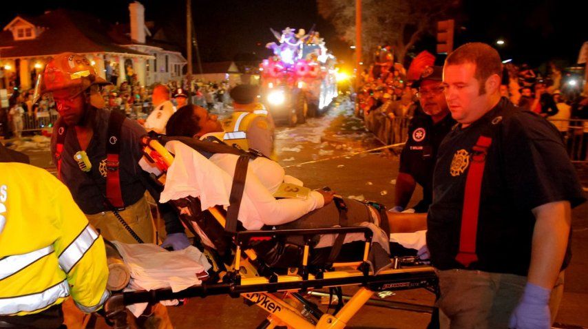 Un conductor atropelló a una multitud en Nueva Orleans - Crédito: theadvocate.com