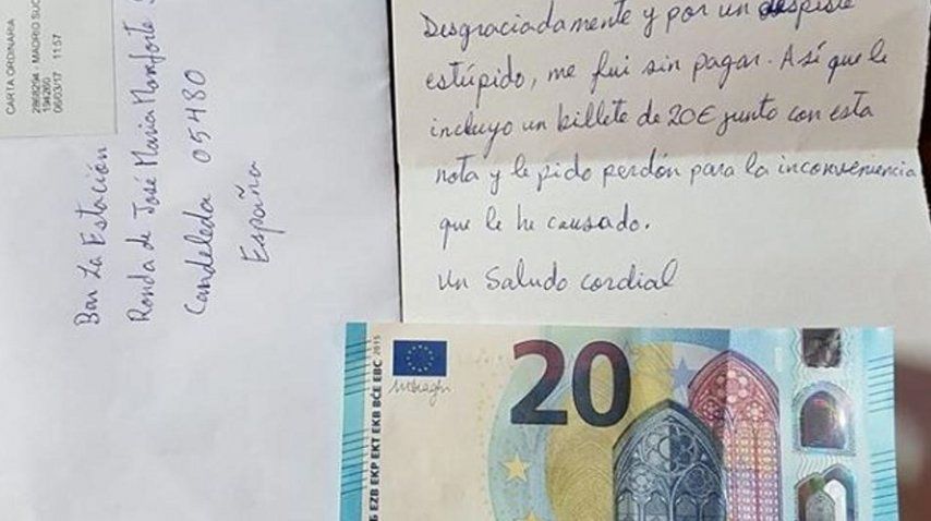 Se olvidó de pagar la cuenta y envío el dinero con una carta 
