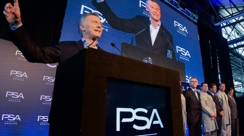 Mauricio Macri visitó la plata de Peugeot