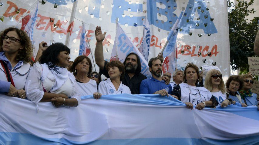 Finalizó sin acuerdo la reunión entre Provincia y gremios docentes