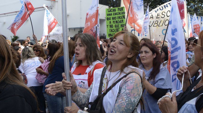 Finalizó sin acuerdo la reunión entre Provincia y gremios docentes