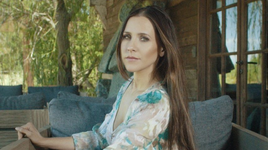 Julieta Camaño vuelve con #RightNow<br>