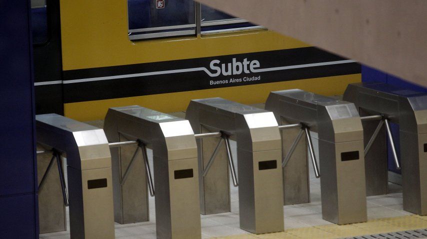 Metrodelegados paran el subte de 5 a 7<br>