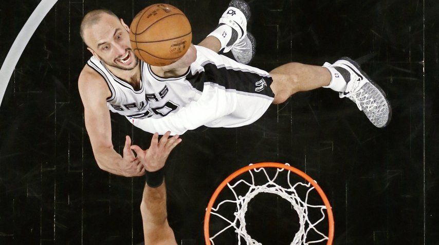 Emanuel Ginóbili y su histórica tapada ante Harden<br>