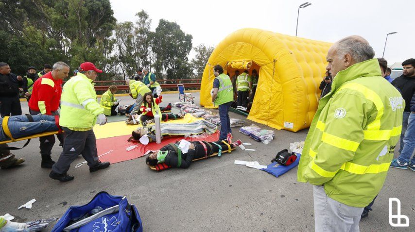 <p> El Same de Lanús realizó un éxito simulacro de accidente múltiple</p><p></p>