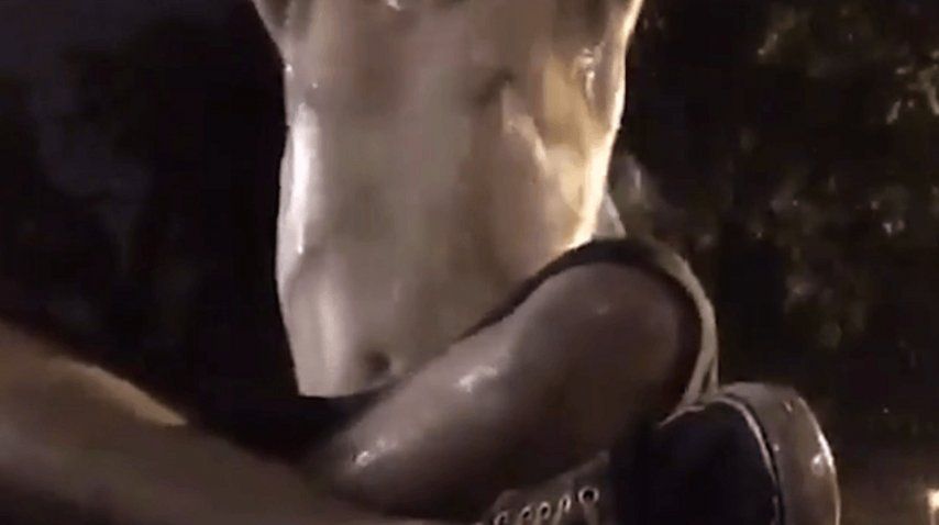 Se bañó en kerosene y se encendió fuego