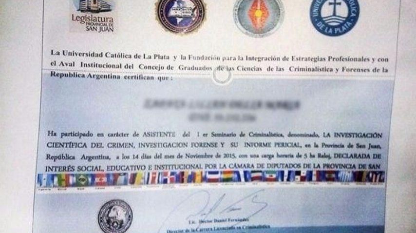 Denuncian a la Universidad Católica por falsificación y estafa 
