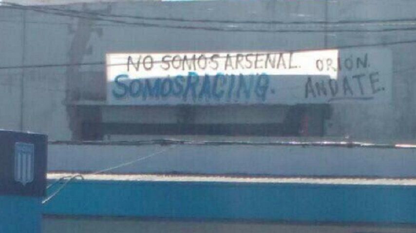 Con este pasacalles amanecieron los alrededores del Cilindro de Avellaneda