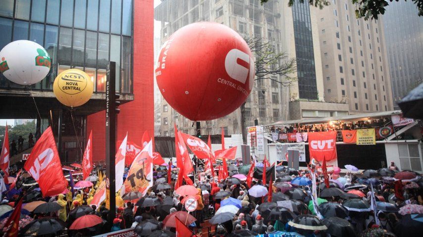 <p>Marcha por la renuncia de Temer</p><p></p>