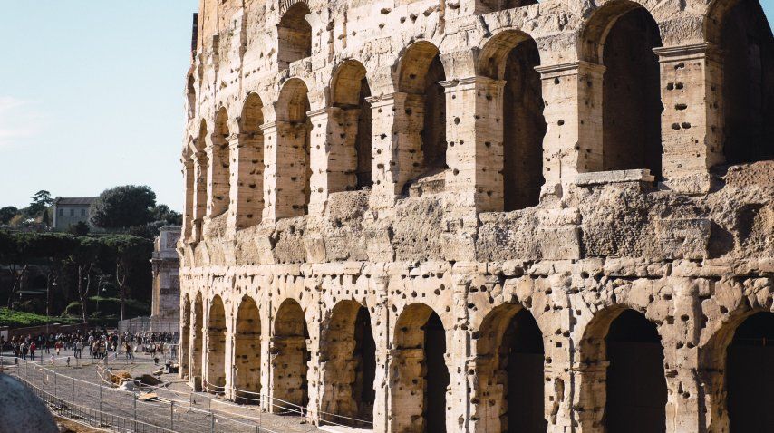 Es difícil lograr el ángulo perfecto para una foto con poca gente<br>