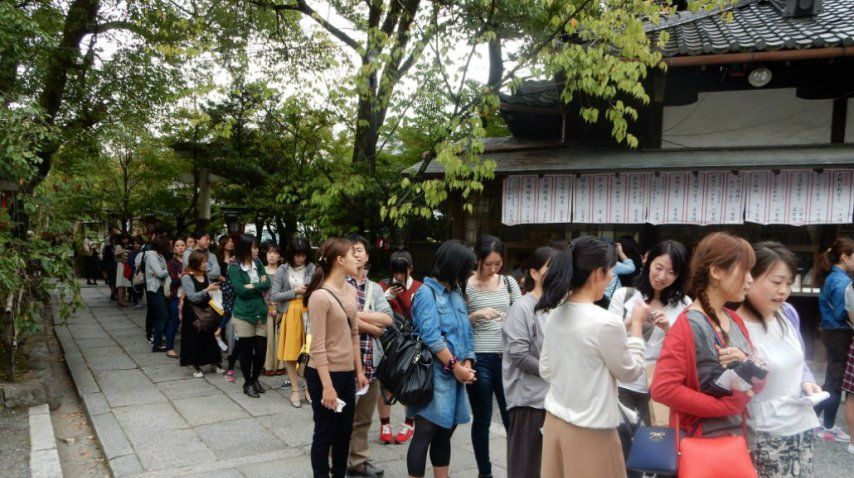 Cientos de personas visitan el templo por día para renovarse<br>