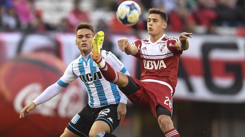 Martínez aprovechó la carambola tras el despeje de Martínez Quarta