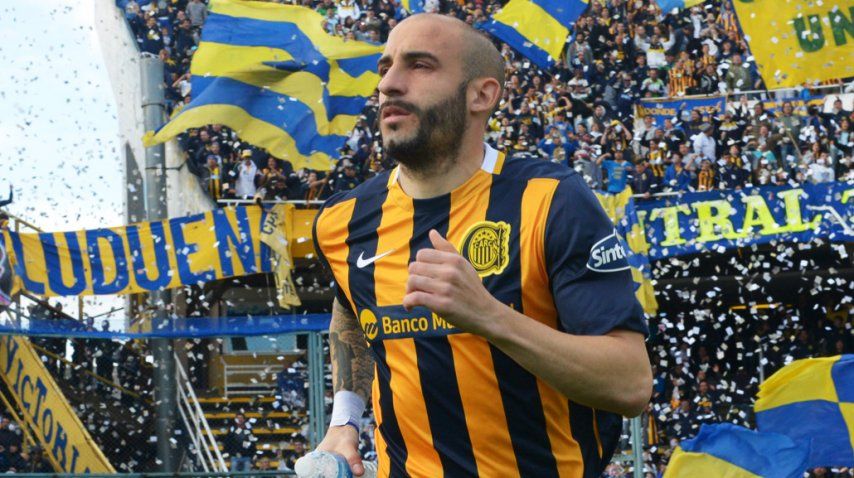 <p> Central: sacaron a Pinola del equipo por su pase a River</p>