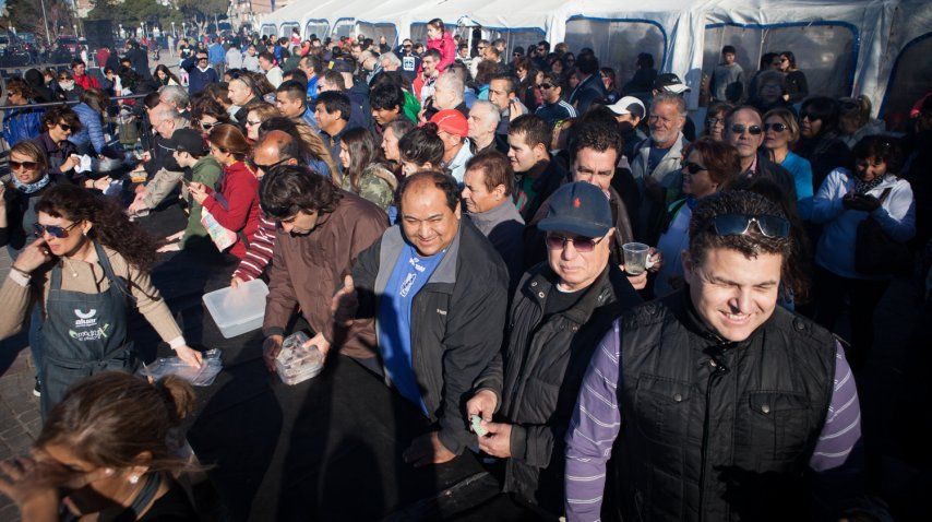 El fuego se prendió a las 6, pero la gente llegó para el mediodía<br>