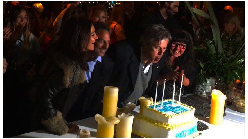 El intendente de Maldonado, Enrique Antía, sopló las velitas por Punta del Este<br>