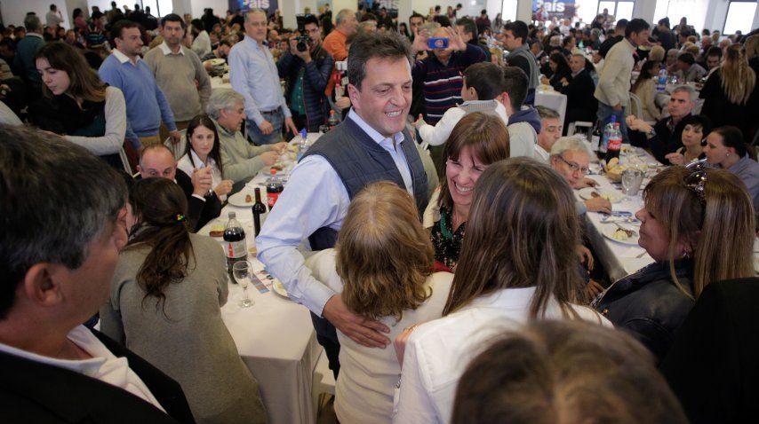 <p> Massa apuntó a los temas que 