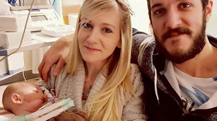 <p> Los padres de Charlie Gard abandonan la batalla legal para mantenerlo con vida</p><p></p>
