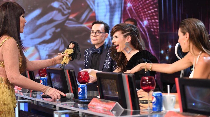 Moria Casán con el jurado del Bailando