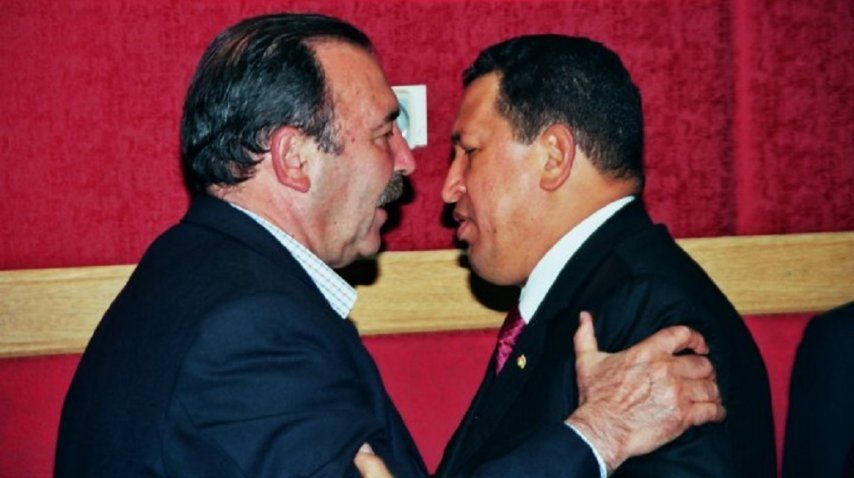 Patricio Echegaray con Hugo Chávez