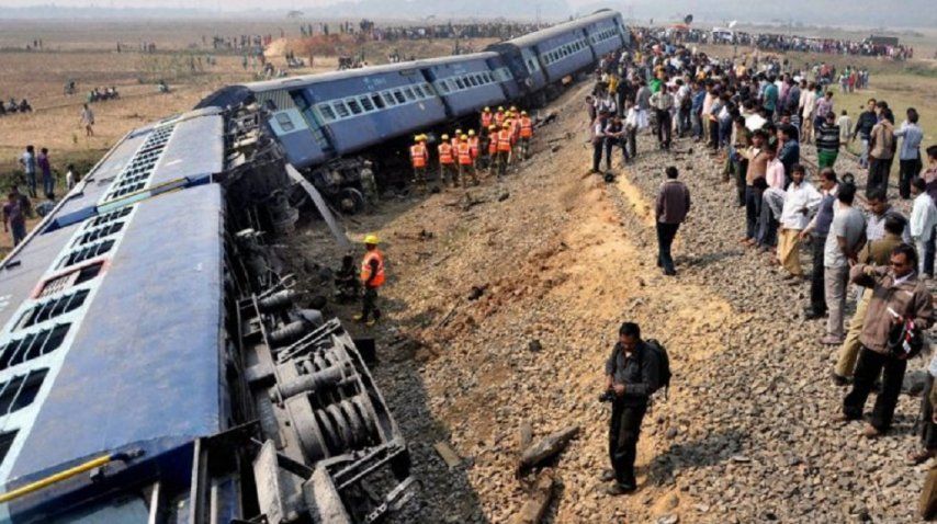 <p> Al menos 36 muertos por un choque de trenes en Egipto: Crédito: theshillongtimes.com</p><p></p><p></p>