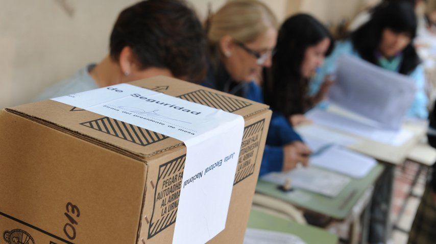 La gente define los candidatos a diputados y senadores