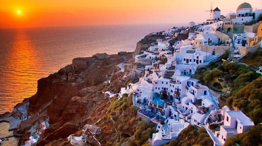 El atardecer el OIA, Santorini, Grecia.