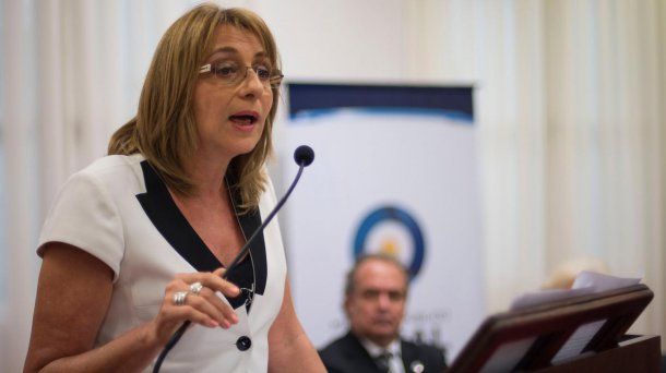 Alejandra Gils Carbó<br>